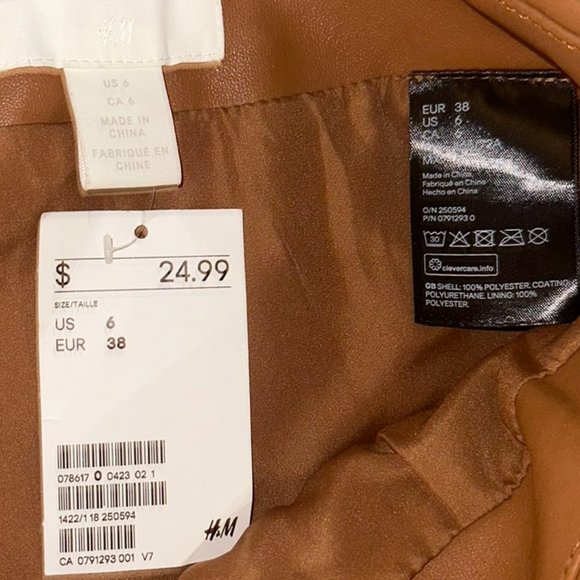 H&M Faux Leather Skirt, NWT, Size 6 - Picture 4 of 4